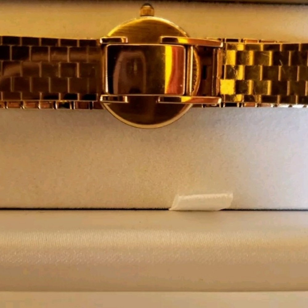 Cyma Gold Watch - Picture 6 of 7